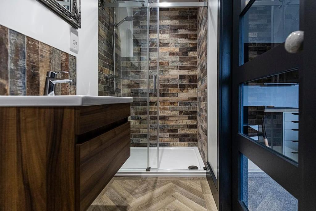 Bootique House - Luxury Group Accommodation In Wakefield Exterior foto