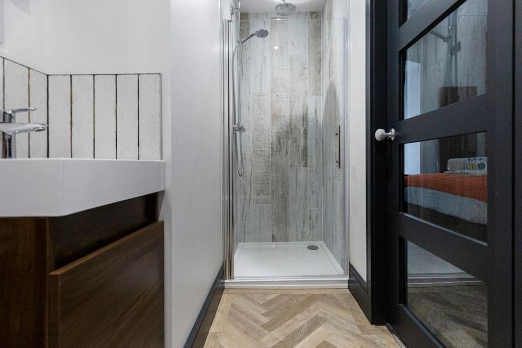 Bootique House - Luxury Group Accommodation In Wakefield Exterior foto